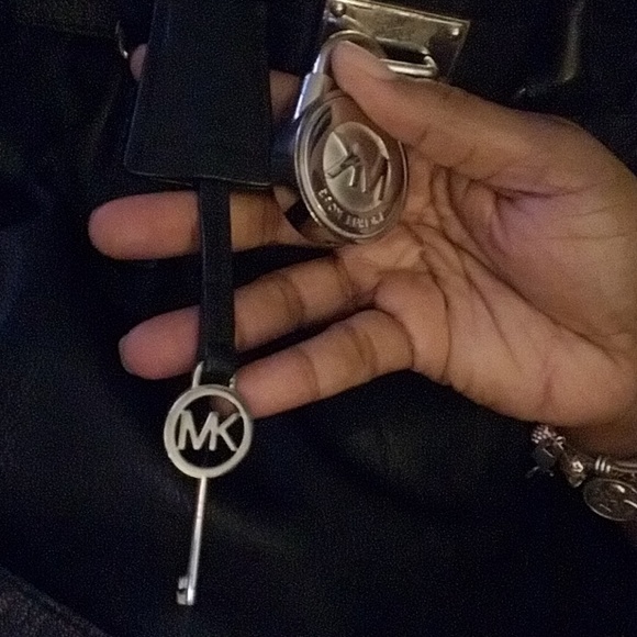 Michael Kors Hamilton - Picture 4 of 8